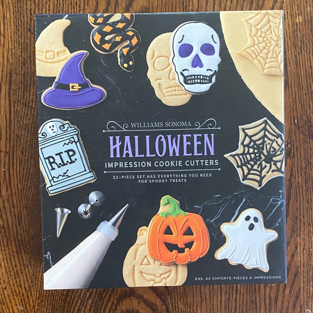 Williams Sonoma Halloween Cookie Cutters - Purple, Orange, White, Black